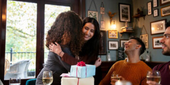 How Corporate Gifting Boosts Client Retention: The Secret to Lasting Business Relationships